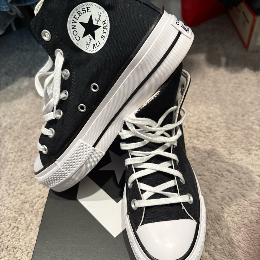 Converse Classic Black and White High-Tops- platform wmns sz 7